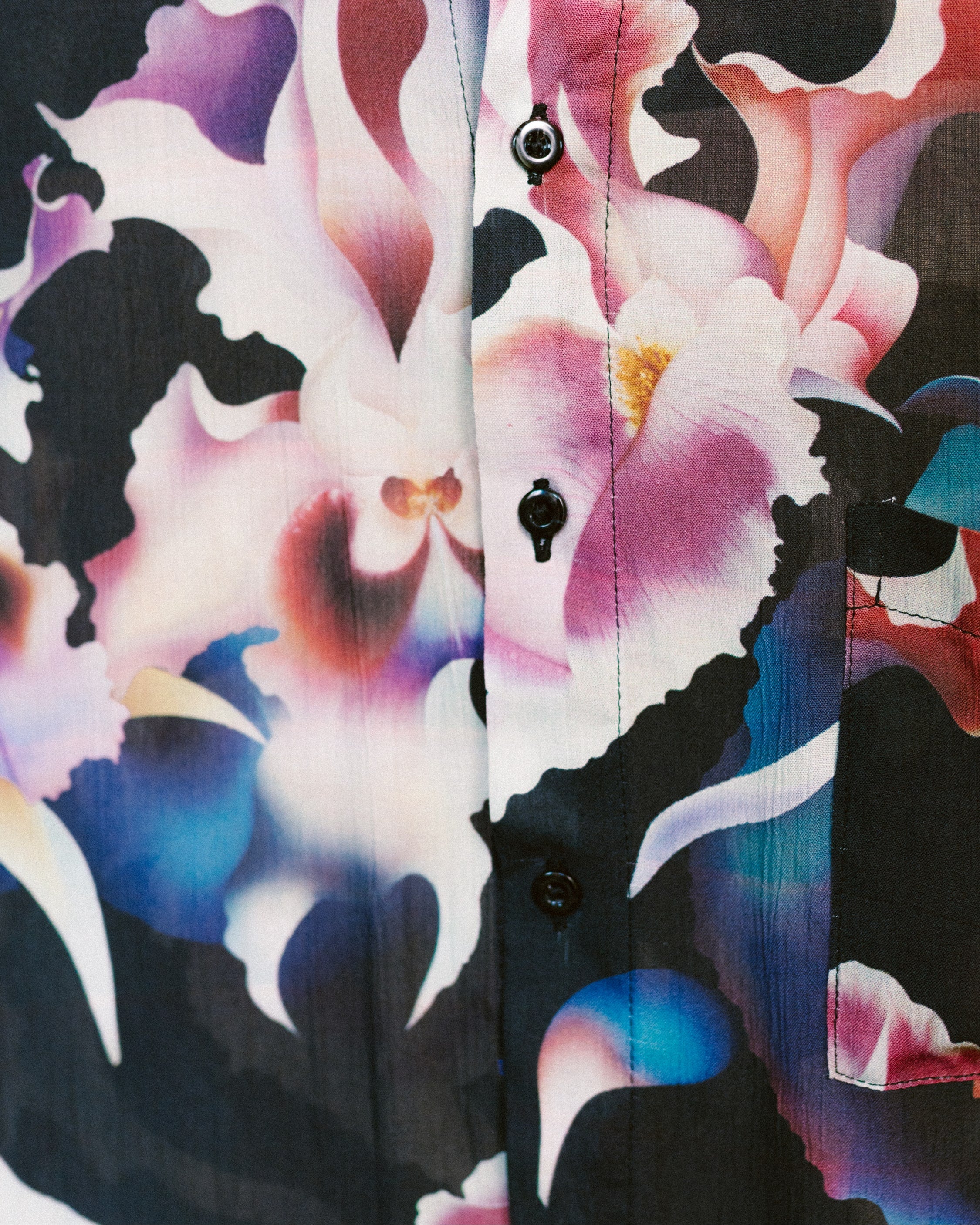 Close-up shot of the Trippy Orchids shirt pattern by Leon Dream